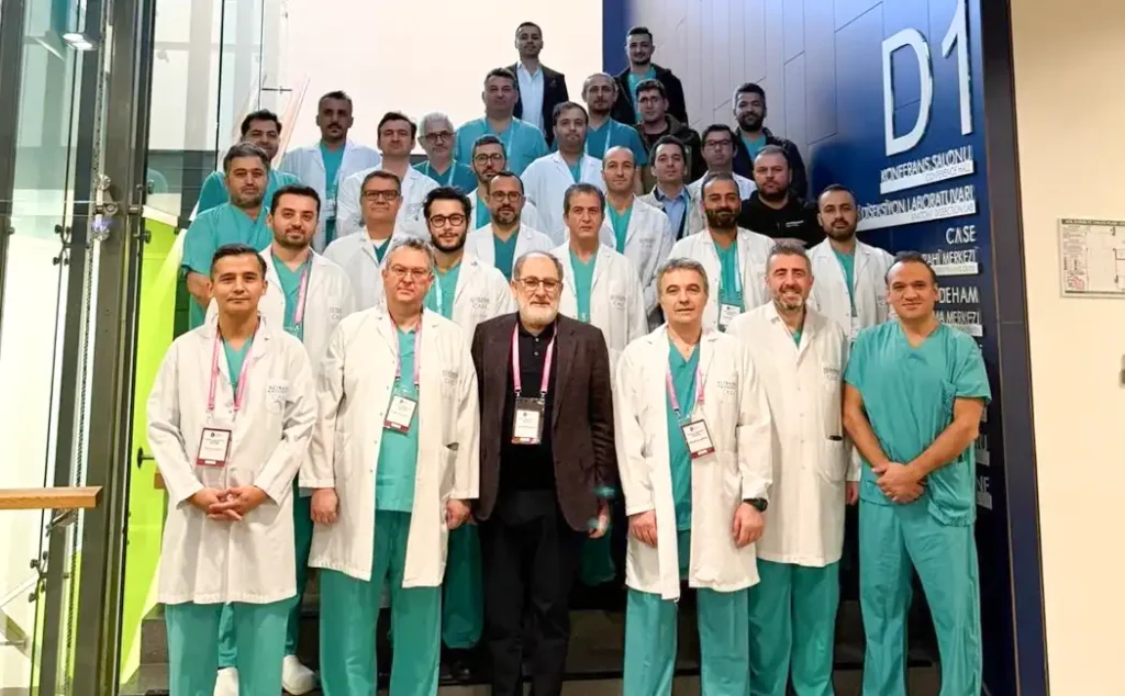 2Dr. Asım Kayaalp, KEKCD 5. Kalça Artroskopisi Kadavra Kursu’nda Eğitici Olarak Yer Aldı